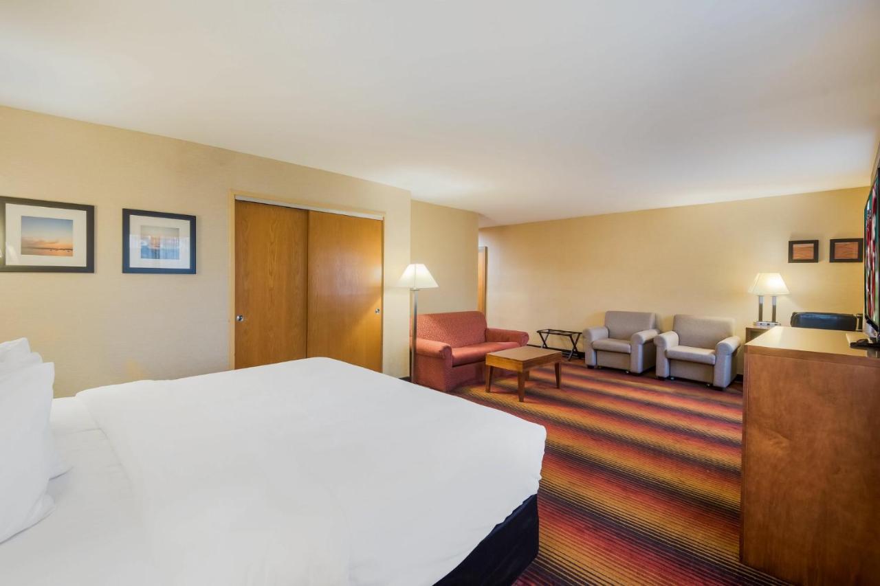 Red Roof Inn Fairfield Фэрфилд Экстерьер фото